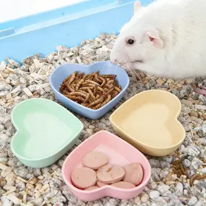 4-Piece Small Heart Pet Bowl Set, Suitable for Hamsters, Small Animals, Birds, Lightweight Feeding Bowls, Squirrel & Golden Marmot Food Containers