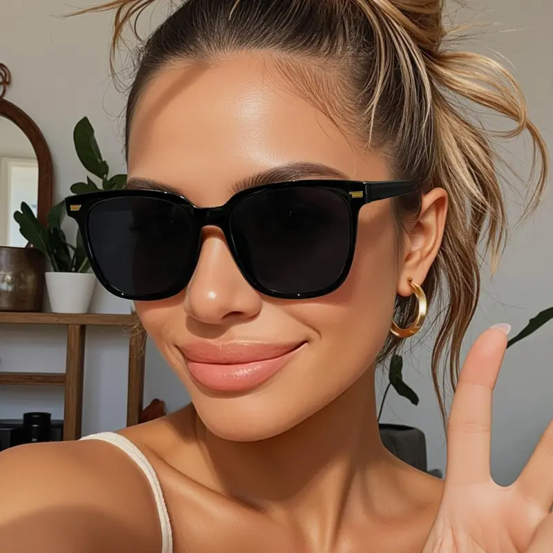 Unisex Simple Style Plain Color Sunglasses, Trendy Casual Square Frame Sunglasses for Everyday Use, Fashion Accessories for Outdoor Activities, Trendy Beach Eyewear, Square Sunnies, Trendy Fashion Shades