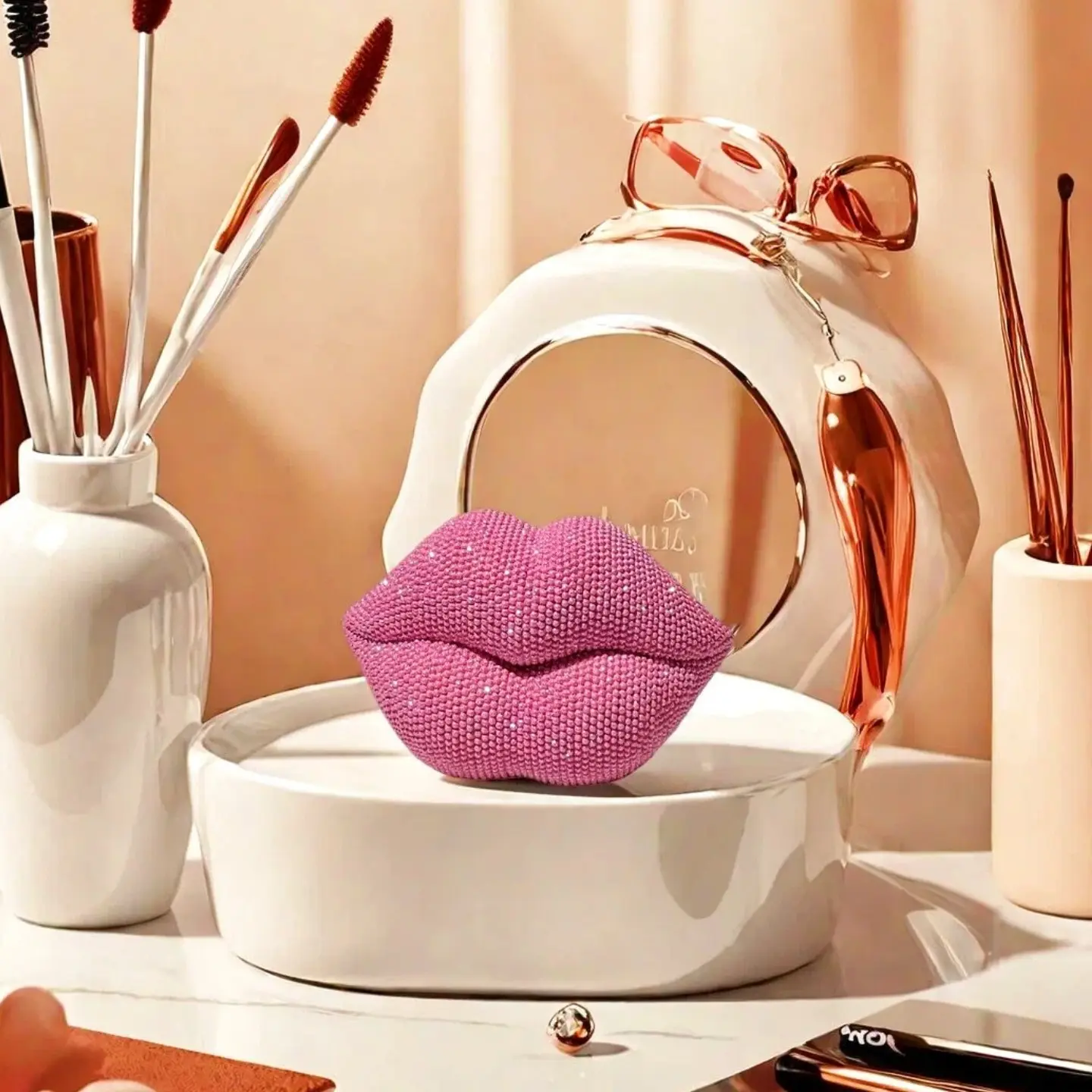 1PC sexy lips beaded statue decorative ornaments, Decorative Statues, home decoration, wedding decorative ornaments, Valentine's Day, engagement & holiday gift decorations, Figurine, Resin Figurine, Decorative Piece