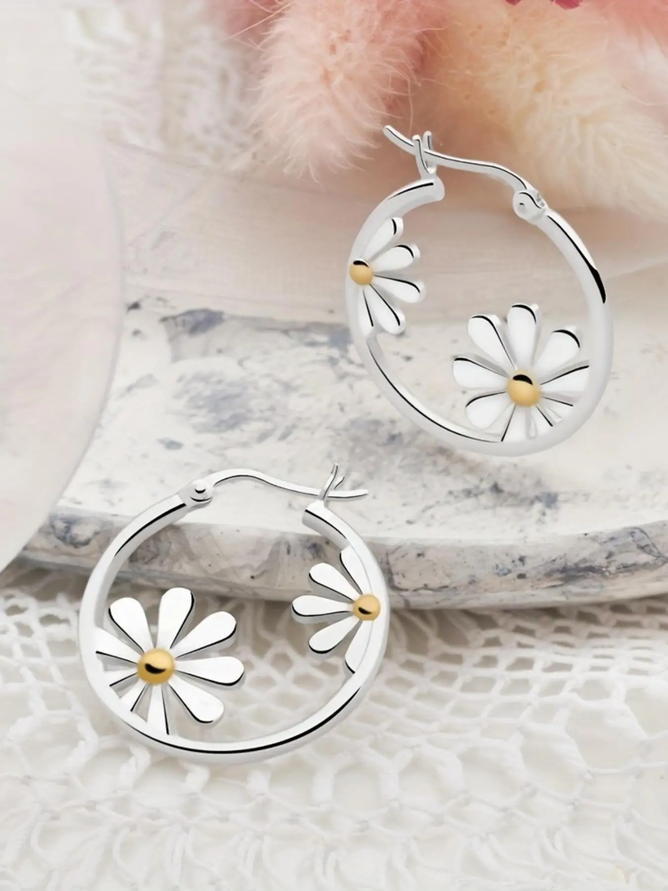 Women's Cute Daisy Design Hoop Earrings, Fashionable Hoop Earrings for Women & Girls, Versatile Earrings, Flower Earrings, Trendy All-match  Exquisite Jewelry As Birthday Gift for Daily & Party Decor Earrings Hoops