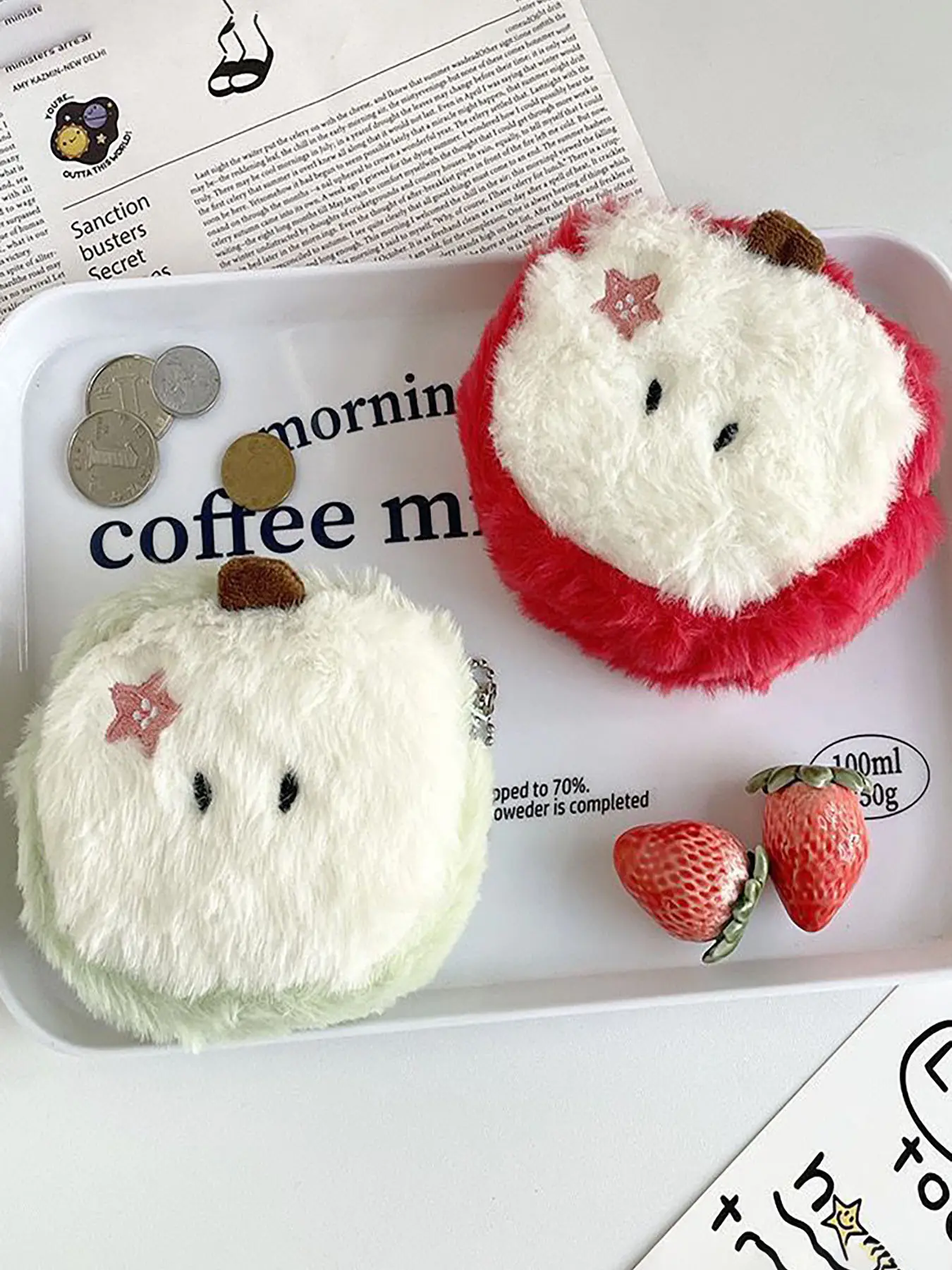 Cute Apple Portable Coin Purse Coin Pouch Plush Cartoon Handbag, Wallet Coin Purse, Ideal for Headphones Lipstick Data Cable Storage, Fun Women's Accessory