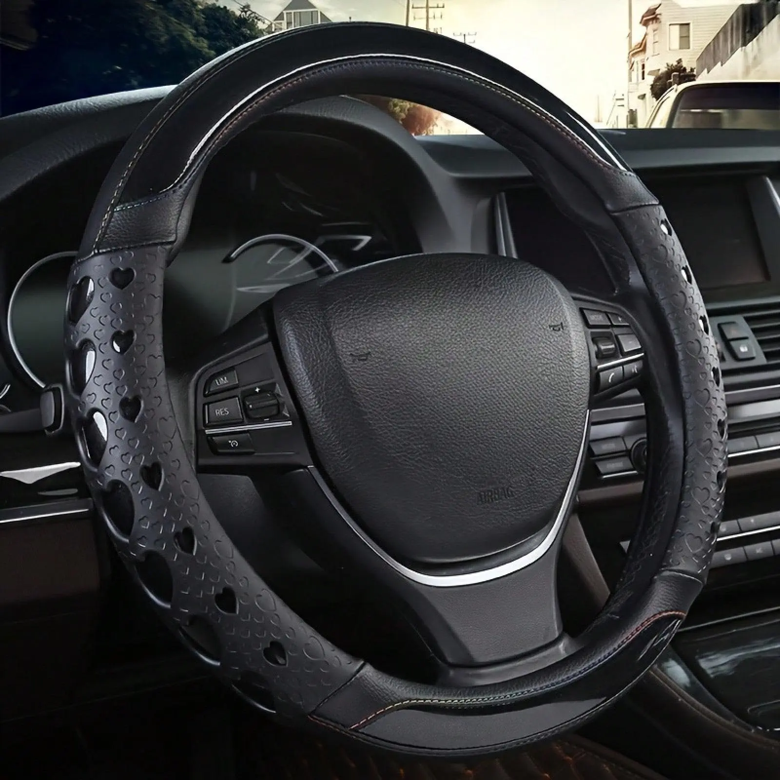 Premium PU Leather Steering Wheel Cover with Heart-Shaped Pattern, Anti-Slip Wear-Resistant, Universal Fit for All Cars, All-Season Sports Style Interior Upgrade