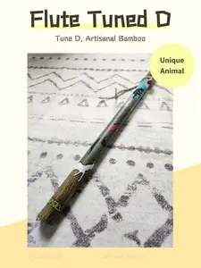 Native Flute Tuned to D Hand Crafted Artisanal Bamboo with Unique Animal & Tribal Designs Hand Painted Wood Finish Ideal for Musicians