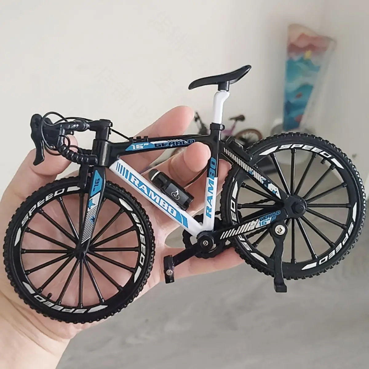1:8 Black Racing Bicycle Model Kit for Adults, DIY Assembly Bike Desk Decor, Home Decoration, Figurines Decor, Decorative Figurine, Handcrafted Desktop Toy, Office Display Collectible, Holiday New Year Gift, Decorative Piece