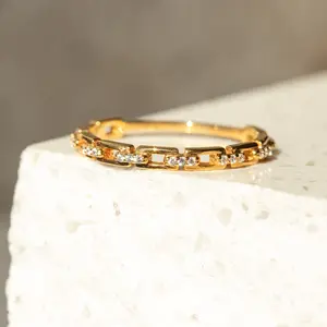 Studied Chain Stacking Ring - Everyday Jewelry in 18k Vermeil Gold with CZ White Stone - Sweatproof & Waterproof - Hypoallergenic