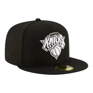 NEW ERA 59FIFTY New York Knicks Fitted Hat, Black-and-White Embellished NBA-Style Knicks Graphic Hat, Knicks Graphic Hats, Black-And-White Embellished Hats