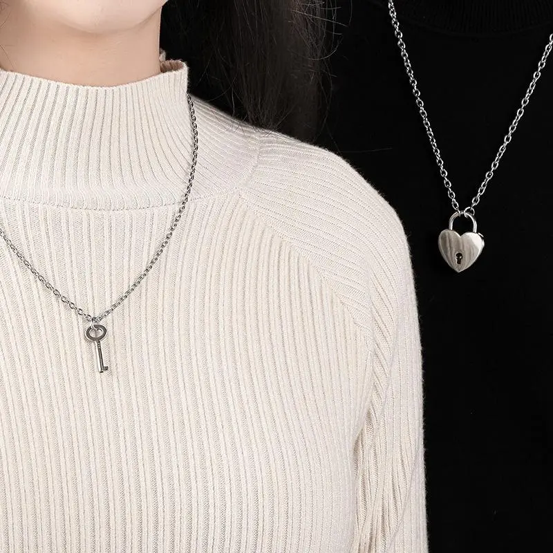 2-Piece Couples Heart Design Necklace Set, Stainless Steel Matching Sets with Love Lock Keys Pendants, Romantic Jewelry for Valentine's Day, Key Unlock Design, Chain Jewelry Necklaces, Two Piece Set