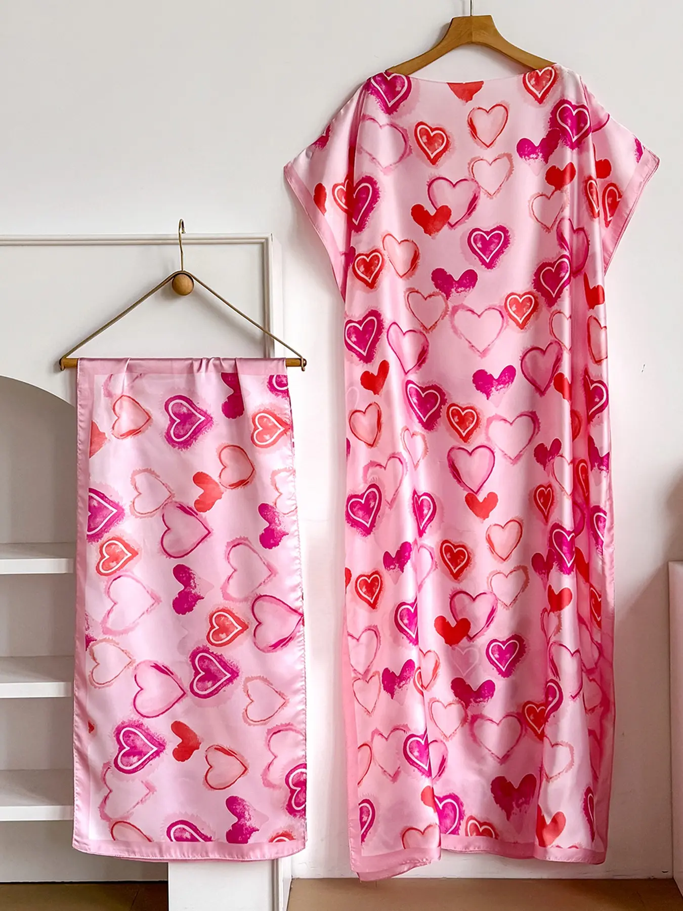 Elegant Long Robe Set with Multicolor Heart Print Shawl, Moomoo Dress + Headscarf Scarf, Women's Summer Beach Sun Protection Satin Silk, Lightweight