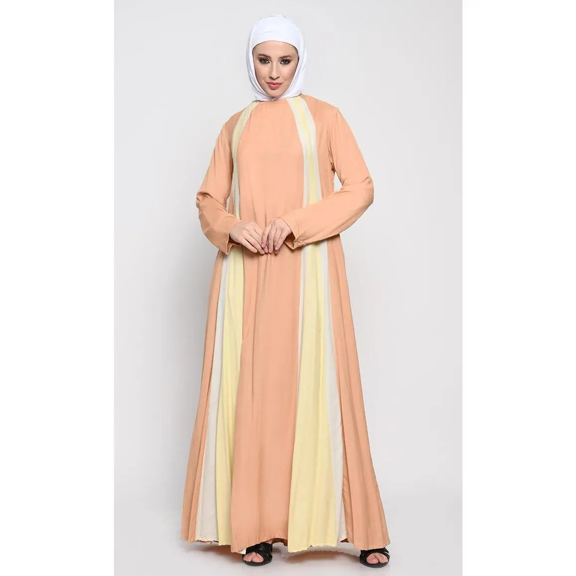 Elegant Rayon Flared Abaya with Set-In Sleeves Round Neck