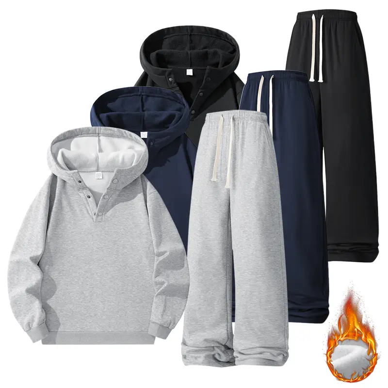 Men’s casual solid-color half-button hoodie paired with straight-leg pants, two-piece set featuring a drawstring hood, suitable for everyday wear in all seasons, gray, casual and stylish, comfortable and versatile.