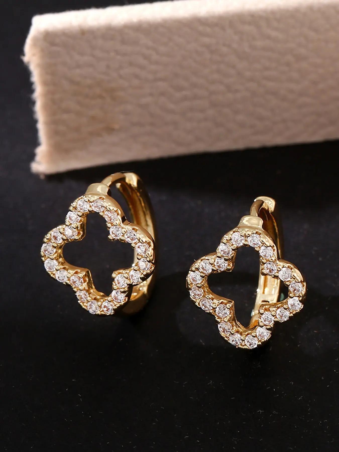 WANGXY 14k Gold Plated Clover Sparkling Earrings For Women - Cubic Zirconia Segment  Hoop Earring Hoop Shape Earrings