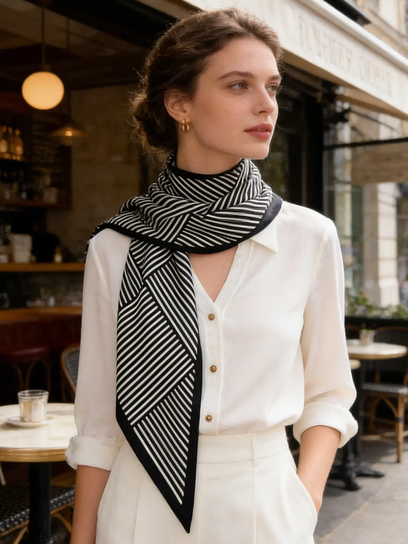 Fashionable Simple Vintage Striped Triangle Scarf, Perfect for Daily Office Use, Vacation, and More