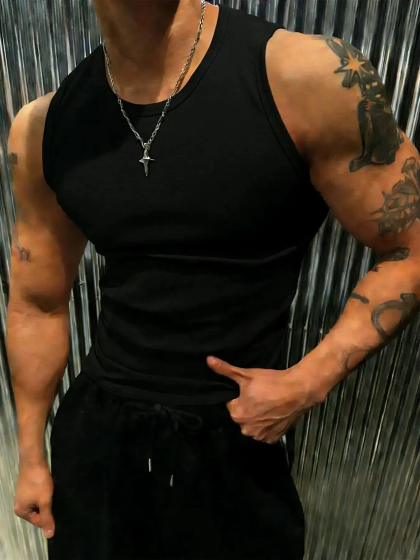 2026 Men's Minimalist Slim Fit Sleeveless Gym Vest, Sleeveless Vests, Sports Fitness Vest, Fitness Streetwear, Athletic Workout Clothing, Workout Apparel for Daily and Workout Wear, Sleeveless Gym Tops
