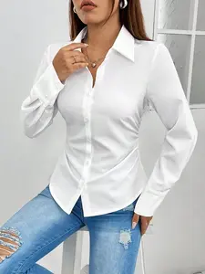 A slim-fit women's white long-sleeve shirt Blouse with side waist pleats, combining a formal commuting look with everyday fashion, suitable for workplace office, light business meetings, campus classes, or casual outings.