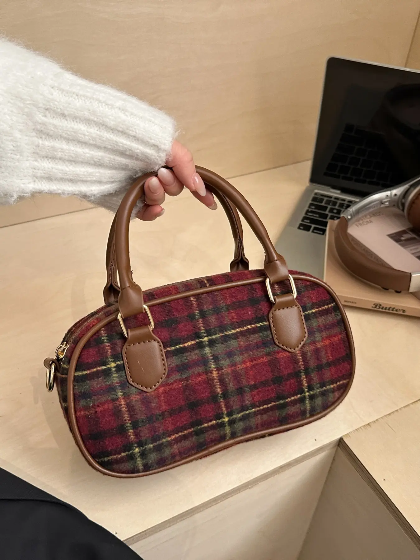 Christmas Vintage Plaid Handbag, Women's Holiday Check Crossbody Bag, Cute Small Shoulder Bag with Leather Decor, Cross Body Bags, Ideal Christmas Gift