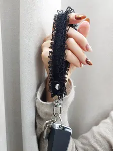 Bohemian French Vintage Ruffled Lace Wrist Strap, Cute Camera Hand Rope, Keychain for Iphone16/17pro Max, High-Quality Canvas Fashion Accessory, Phone Lanyard, Phone Accessories