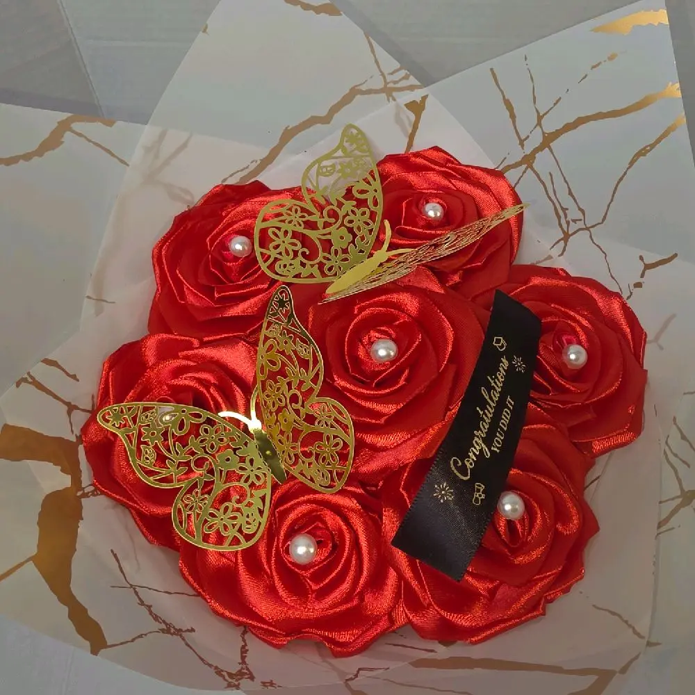 Handmade Rose Bouquet with Gold Butterflies and Pearls – Ideal for Celebration Gifts