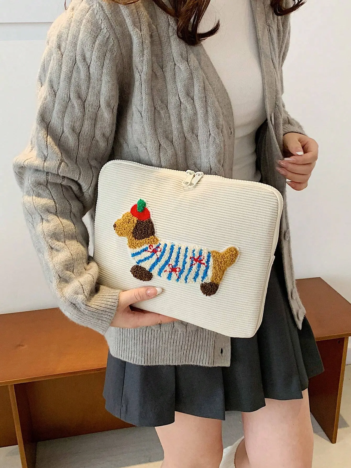 Cute Dachshund Applique Laptop Sleeve, Shockproof Padded Tablet Sleeve Pouch for 11-15 Inch MacBook and Laptops, Laptop Accessories