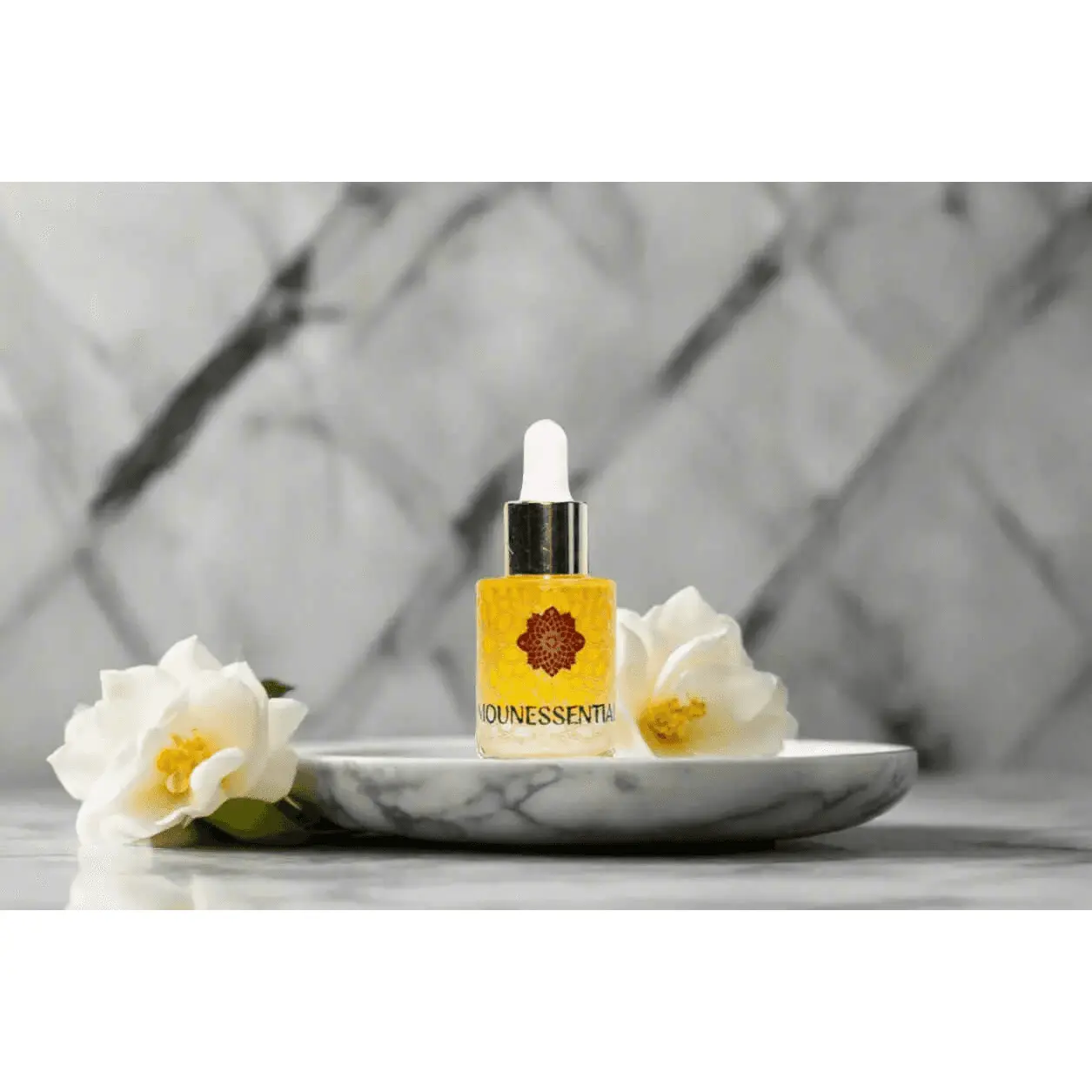 Pure Gardenia Essential Oil, 15ml Bottle with Drops for Aromatherapy, Stress Relief, Natural Perfume & Evening Routines, Moroccan Essential Oil