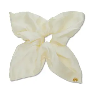 IVORY SQUARE SILK SCRUNCHIE
