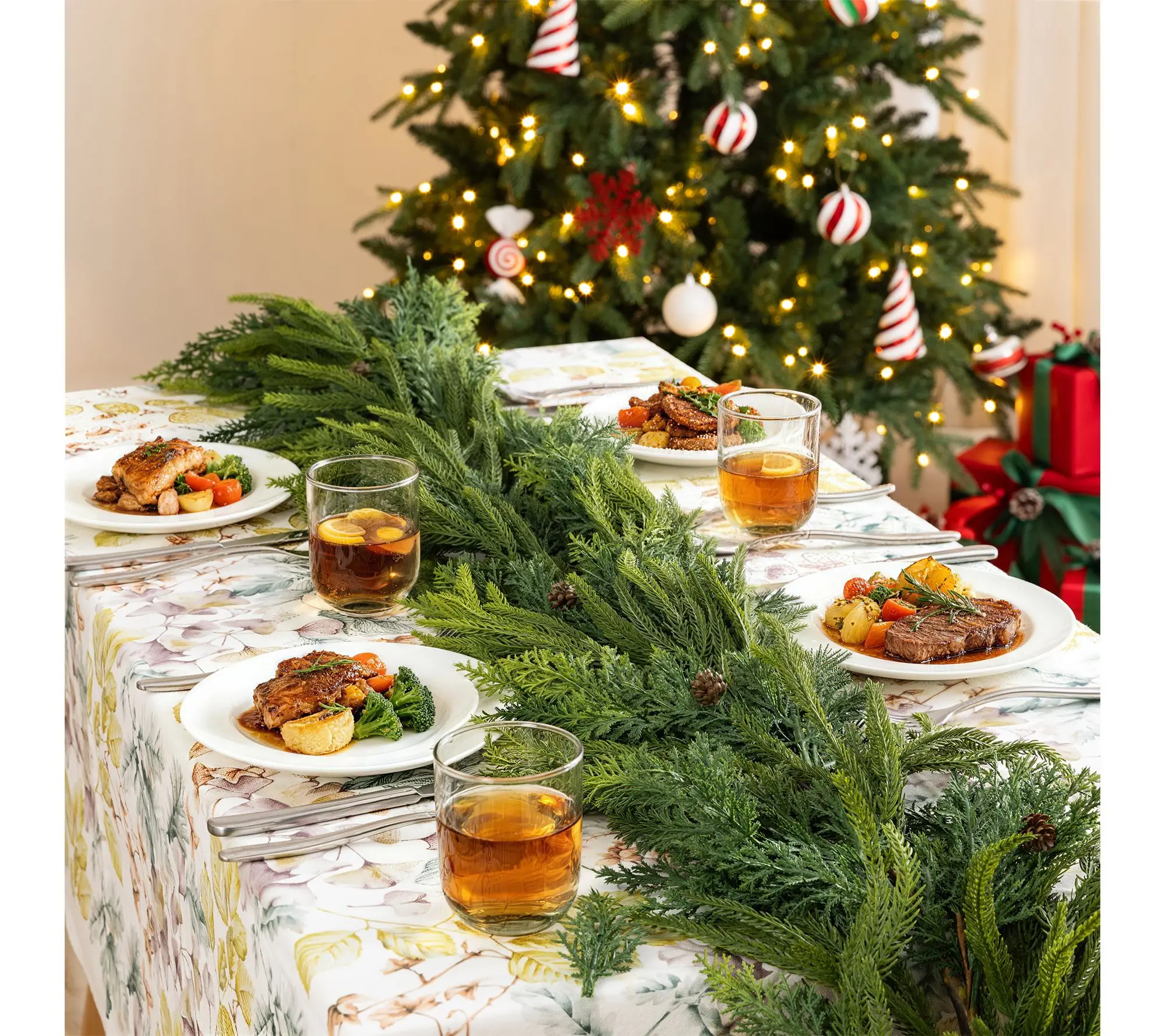 Glitzhome 9ft Christmas Full Greenery Mixed PE Dripping Garland