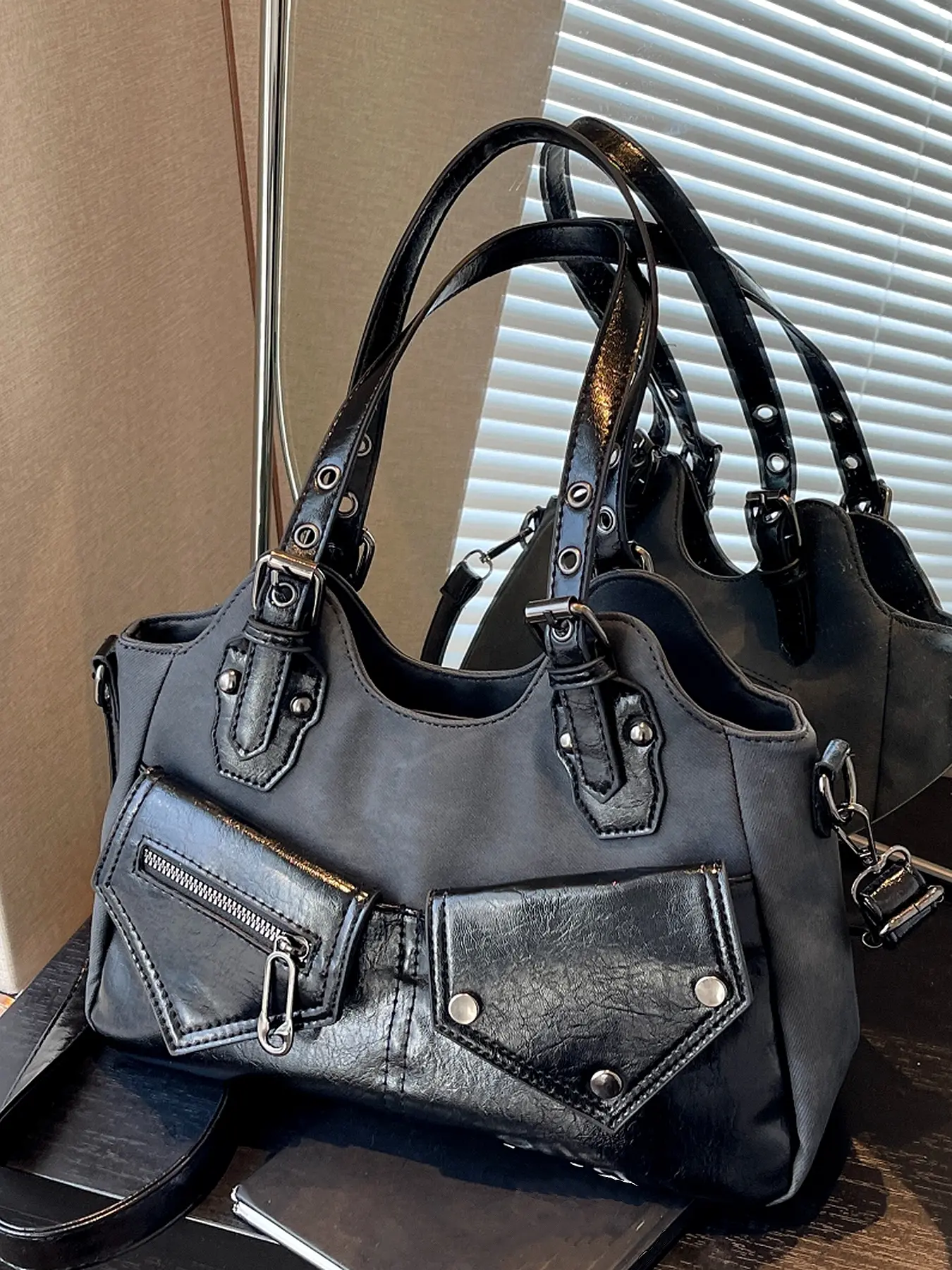 Motorcycle hottie style shoulder crossbody bag, retro contrast color underarm bag, street fashion shoulder bag, niche design bag, suitable for daily matching, Crossbody Shoulder Handbag, Crossbody Handbags