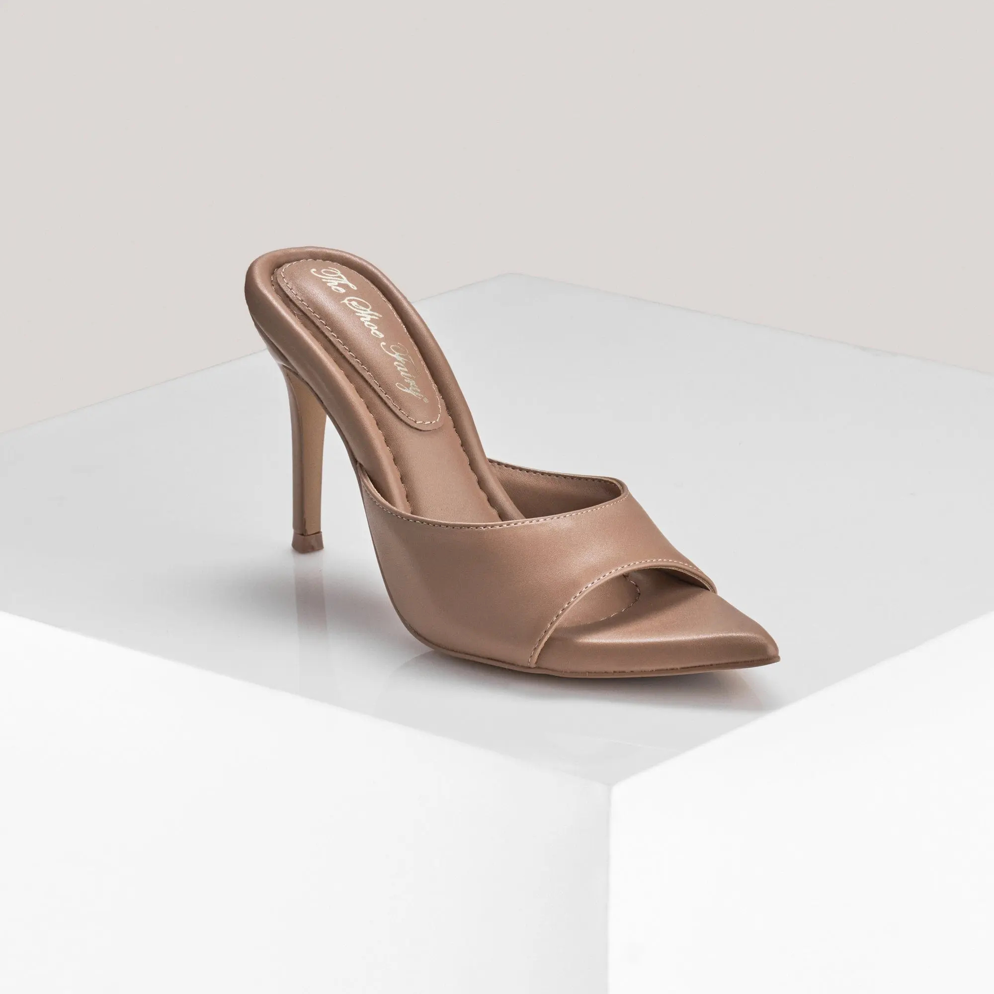 On Point 002 pointed toe 4" heel
