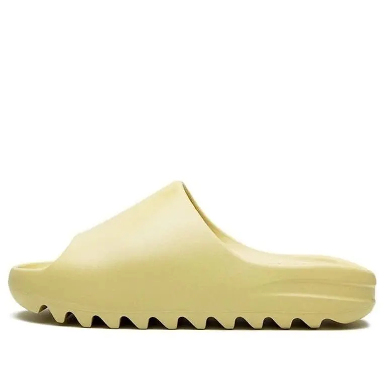adidas Yeezy Slide 'Desert Sand' FW6344