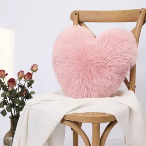 Modern Valentine's Day Plush Pillow Cover, Soft Skin-Friendly, Anti-Shedding, Easy to Clean Heart Shape Pillow Case for Sofa Bedroom Chair
