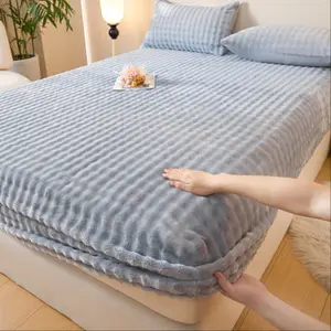 1pc Soft Short Plush Bed Mattress Cover, Elastic Waist Design, Comfortable Flannel Sheet for Bedroom and Guest Room, Bed Sheets
