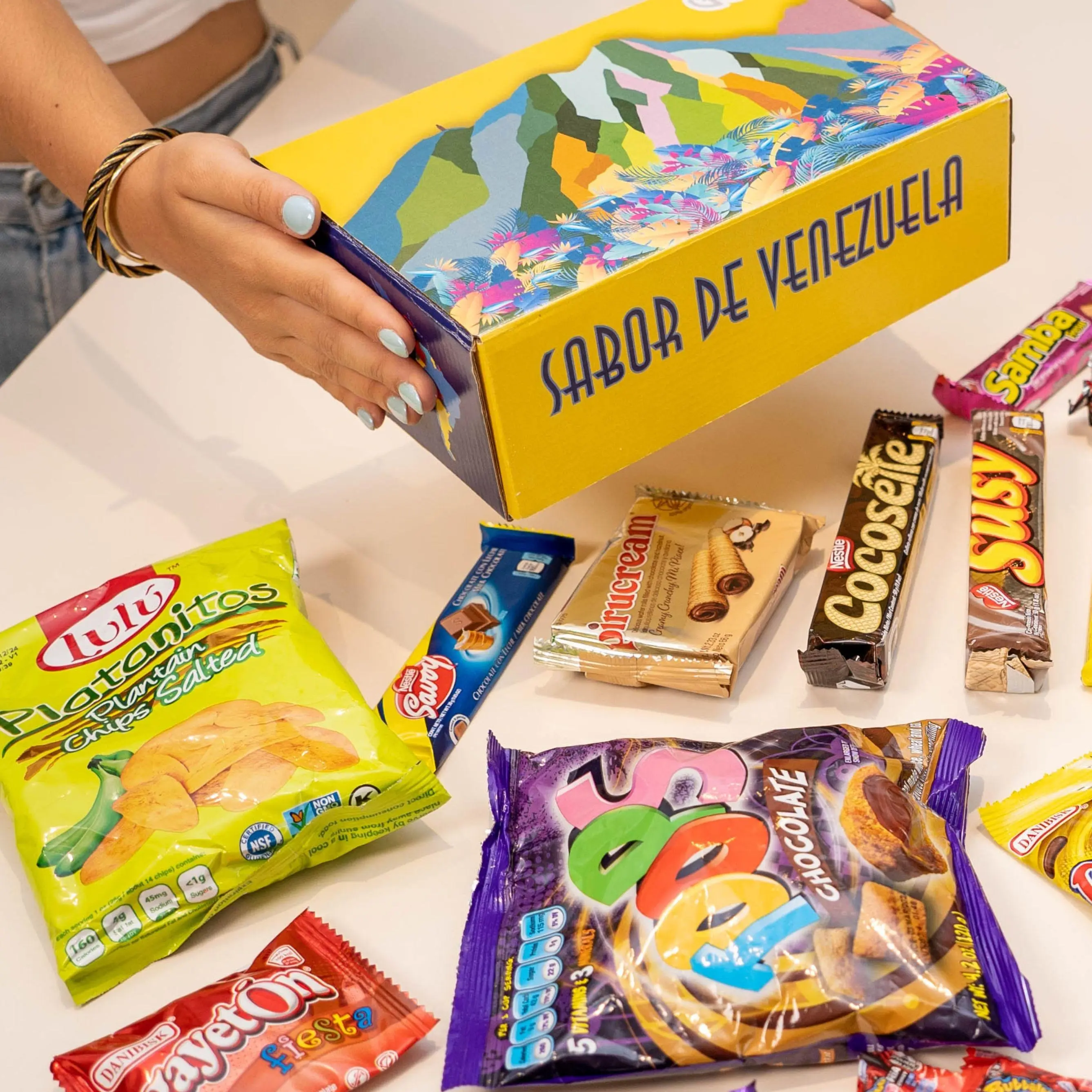 Venezuelan Candies Gift Box - Latin Ambient Cupboard Snacks Bundle, Holiday Multipack with Authentic Savor Vzla Classics Treats, Holidays