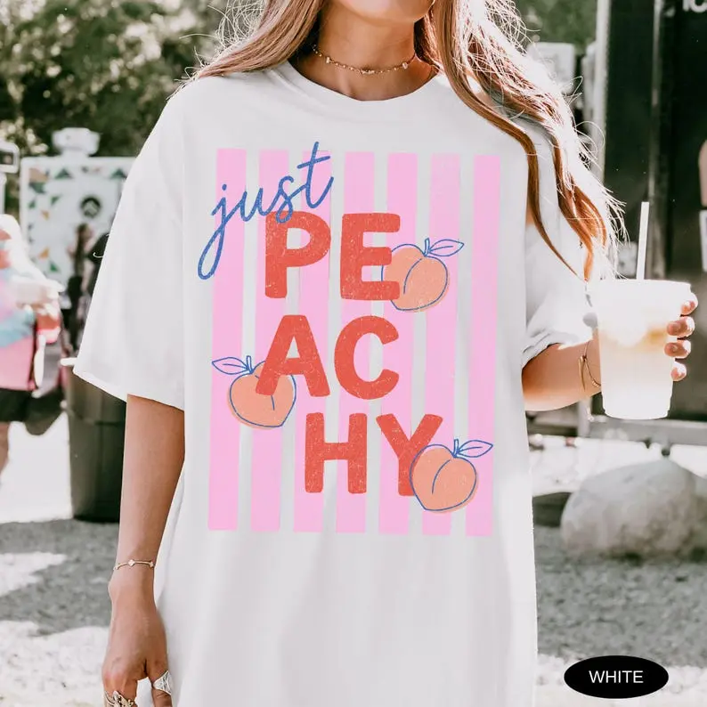 Just Peachy Shirt, Retro Peach Graphic Tee, Cute Summer Fruit T-Shirt, Funny Food Pun Shirt, Vintage Peachy Tee, Trendy Graphic T-Shirt, Sweet Summer Outfit, Fruit Lover Gift, Casual Everyday Tee