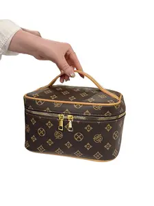 Vintage Print Large Capacity Makeup Bag, Vanity Purse, Portable Travel Organizer, Waterproof Handheld Wash Kit, Multi-Compartment Storage, Stylish Daily Use, Travel Cosmetic Bag, Travel Beauty Bag, Travel Makeup Pouch