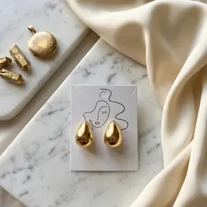 Low tear drops earrings