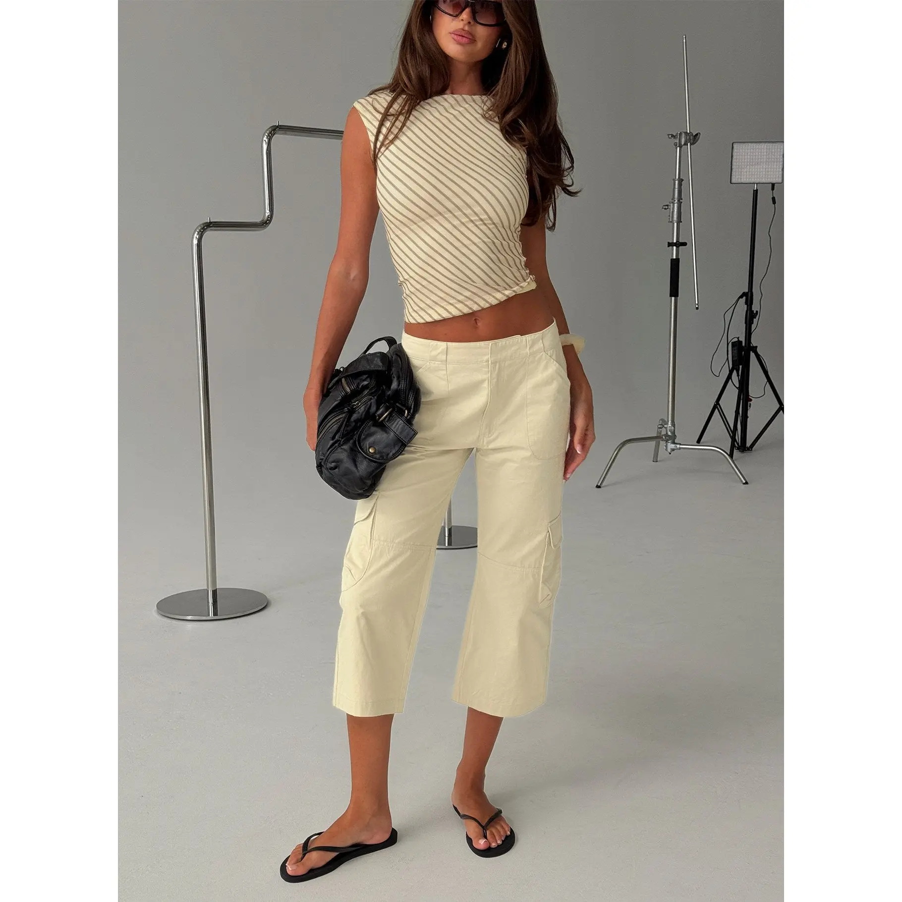 Indee Cropped Cargo Pants Beige