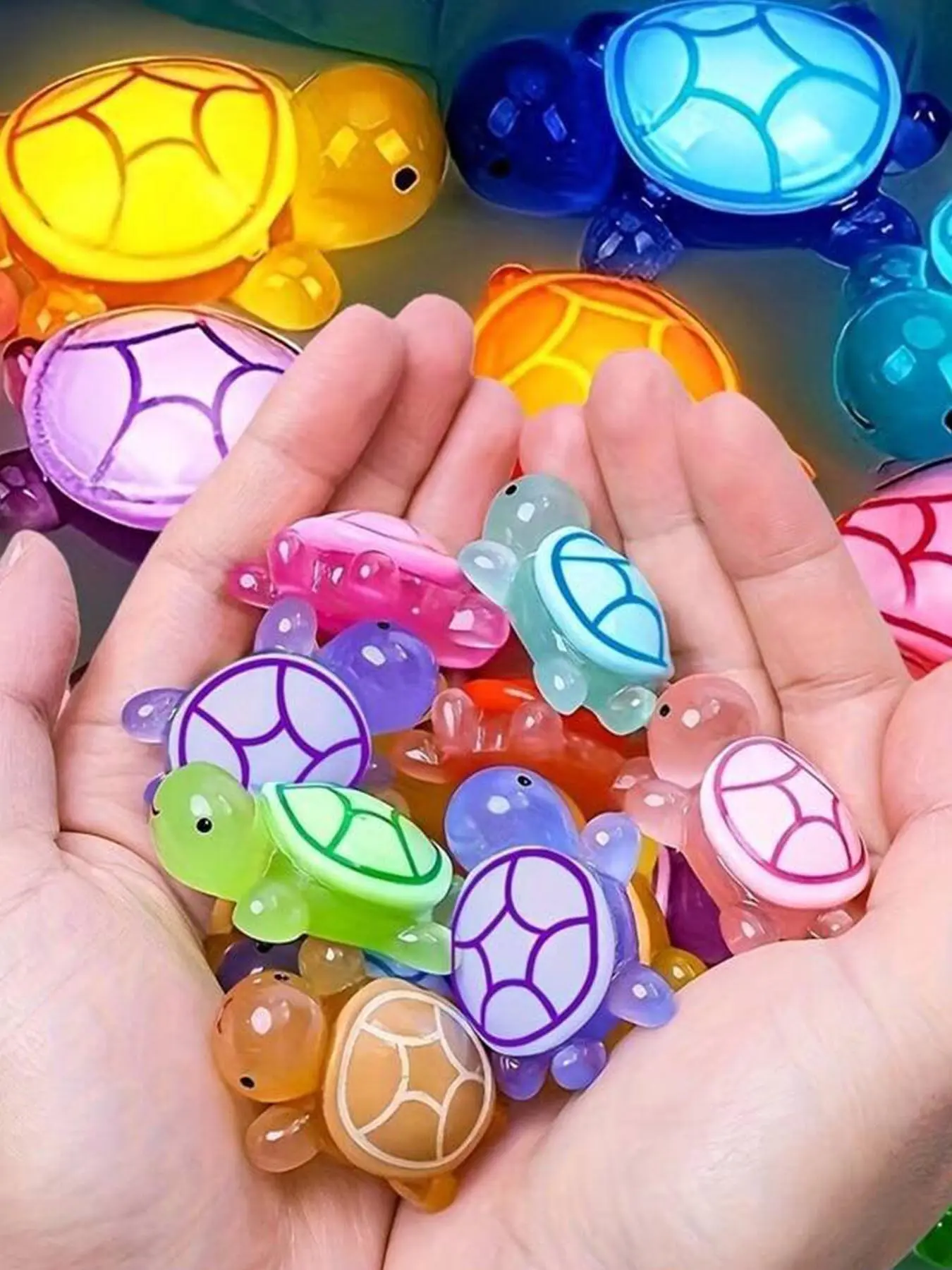 30-Piece Glow-in-the-Dark 3D Turtle Figurines, Colorful Translucent Plastic Decorations for DIY Crafts, Party Favors, Beach-Themed Events, Christmas and Halloween Decor, Gifts for Children