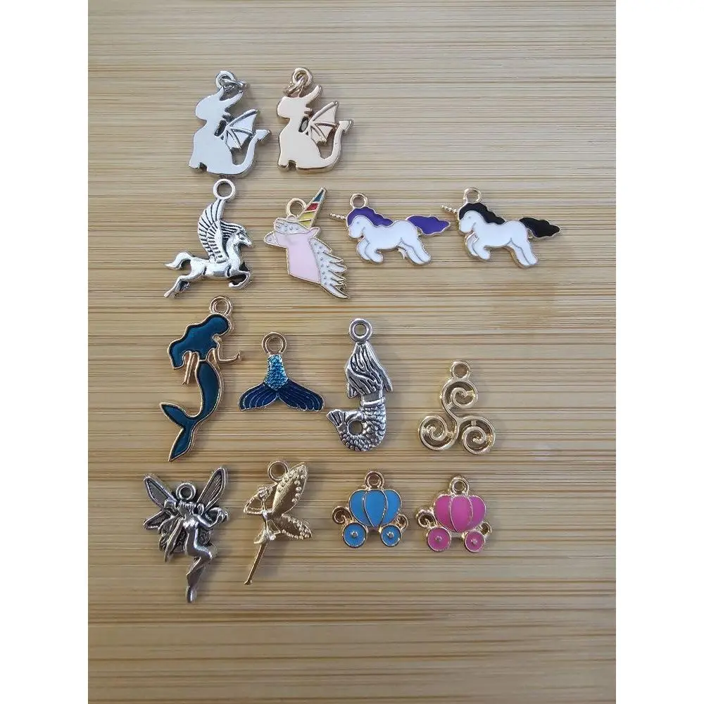 8 Charm Pack 8 Charm Pack
