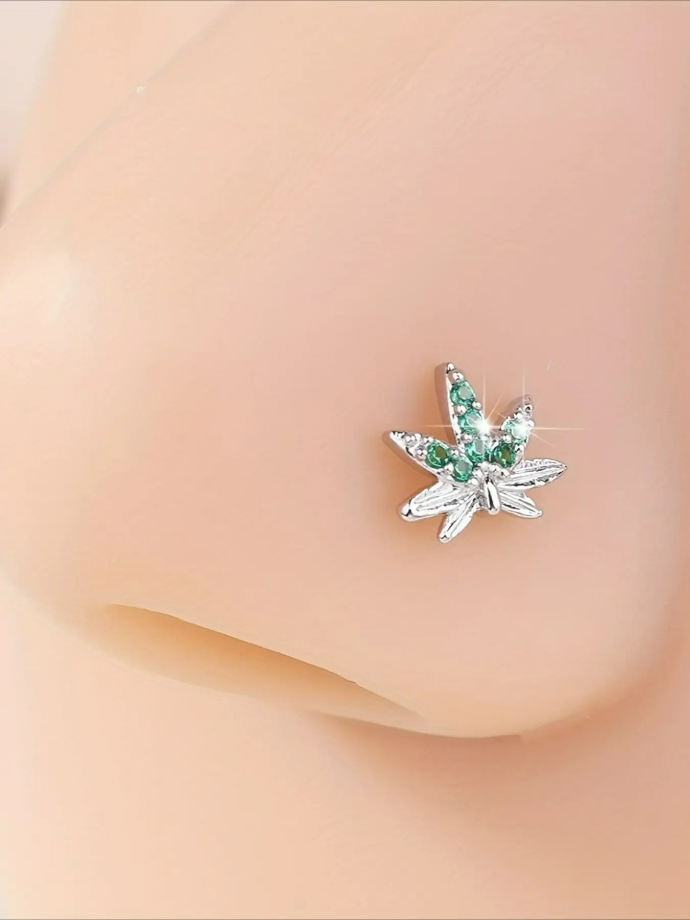 1pc Nose Rings Studs Nose Rings for Women Nose Piercings Jewelry Maple Leaf Chic Body Jewelry Body Piercing Jewelry for Women Men Flat Pierced Jewelry