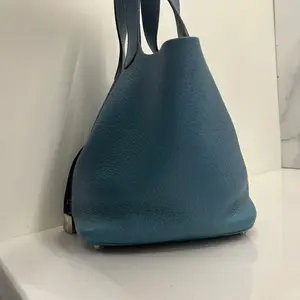 Pre-owned HERMÈS Taurillon Clemence Picotin Handle Bag