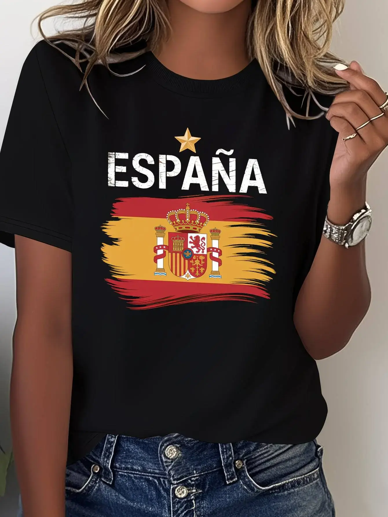 Retro Spanish Flag T-shirt - Comfortable to wear, printed with the words "Espana" and national emblem; Leisure style Spanish themed clothing suitable for theme activities and daily wear; Machine washable, suitable for all seasons.