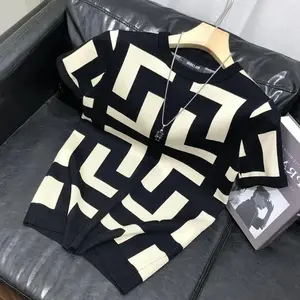 Grid Wardrobe Spring Autumn Men's Slim Fit Geometric Base Layer T-Shirt Casual Trendy Short Sleeves Knit Top Summer Wear T-Shirt For Men Crewneck Menswear