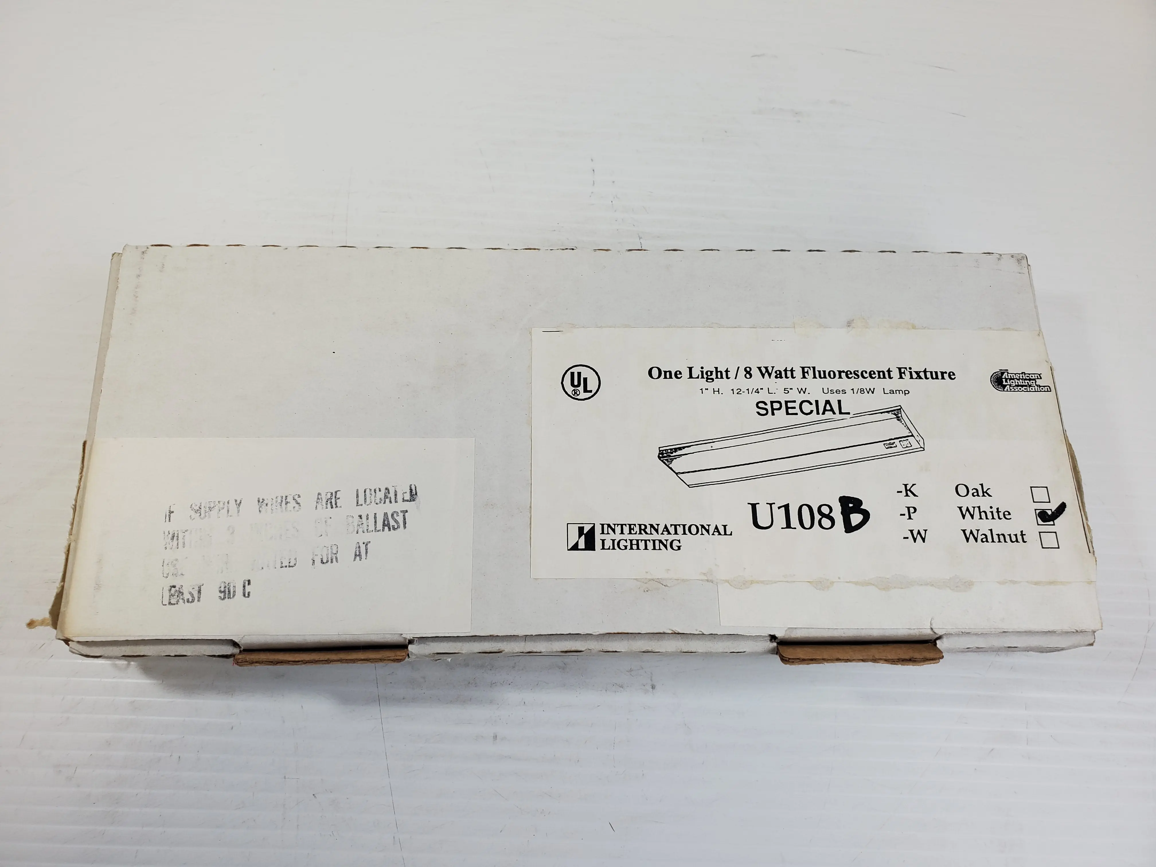 International Lighting U108 12-Inch 8 Watt Fluorescent Fixture White