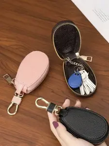 Mini Bag Accessories for Daily Used, 1 Count Car Key Wallet, Car Key Accessory, Lightweight Portable Keychain, Simple Keychain with Key Storage Function, Classic Unisex Bag Keychains