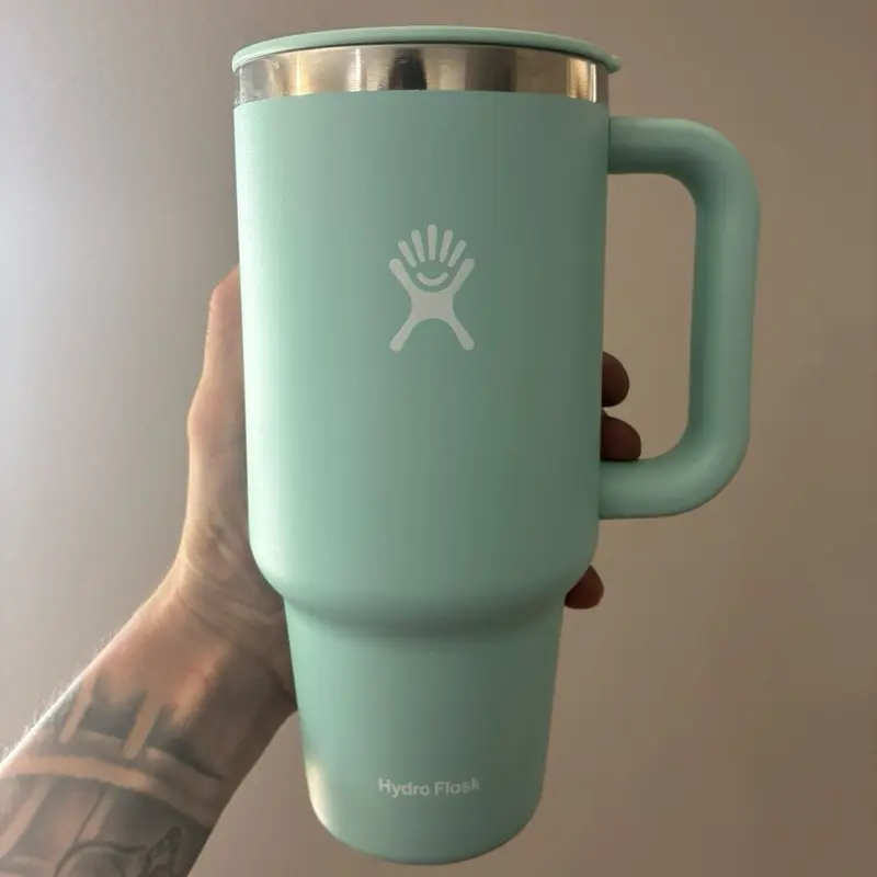 Light Mint Green Insulated Hydro Flask, Leak-Proof Stainless Steel Water Bottle for Outdoor Hiking, Daily Hydration