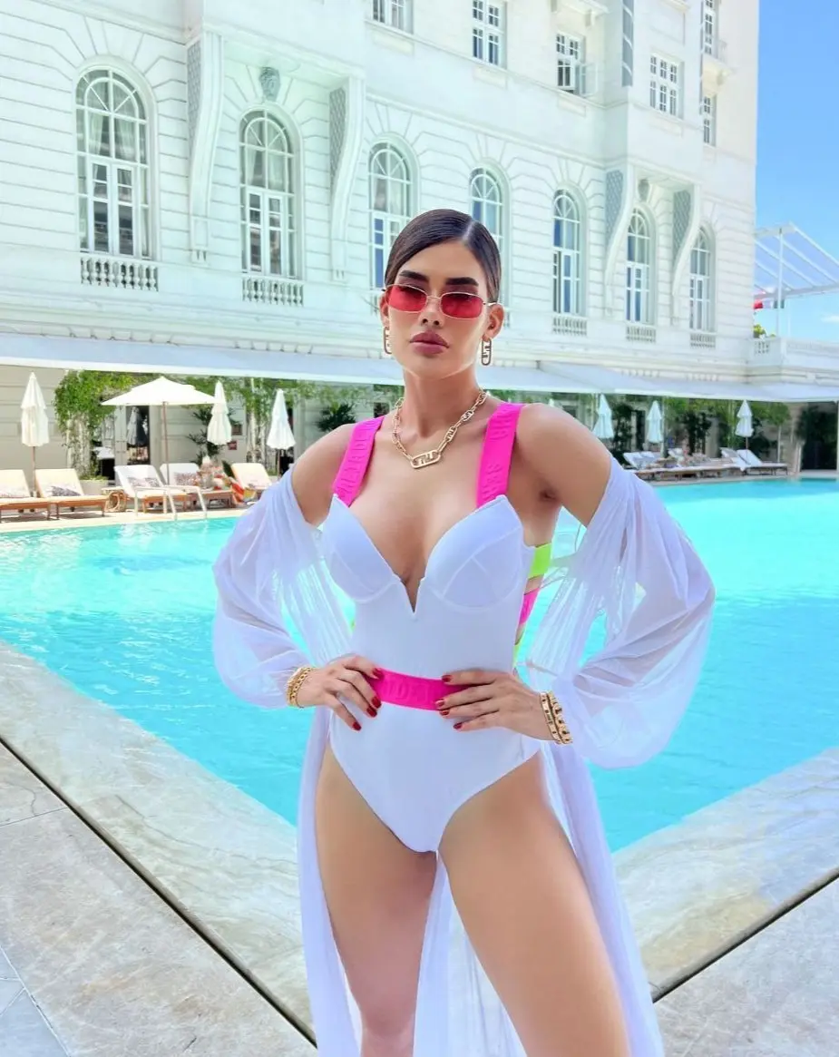 Unicorn White & Pink V-Neck Molded Cups Push-up One Piece Swimsuit Thong Bodysuit