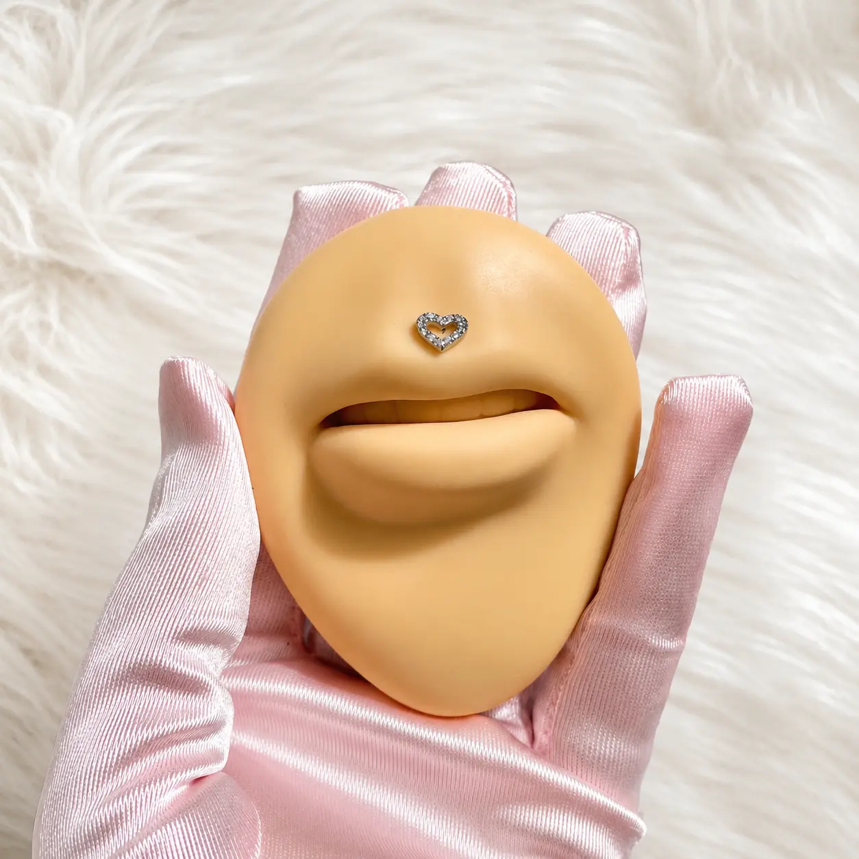 Hollow Heart Push Pin Labret