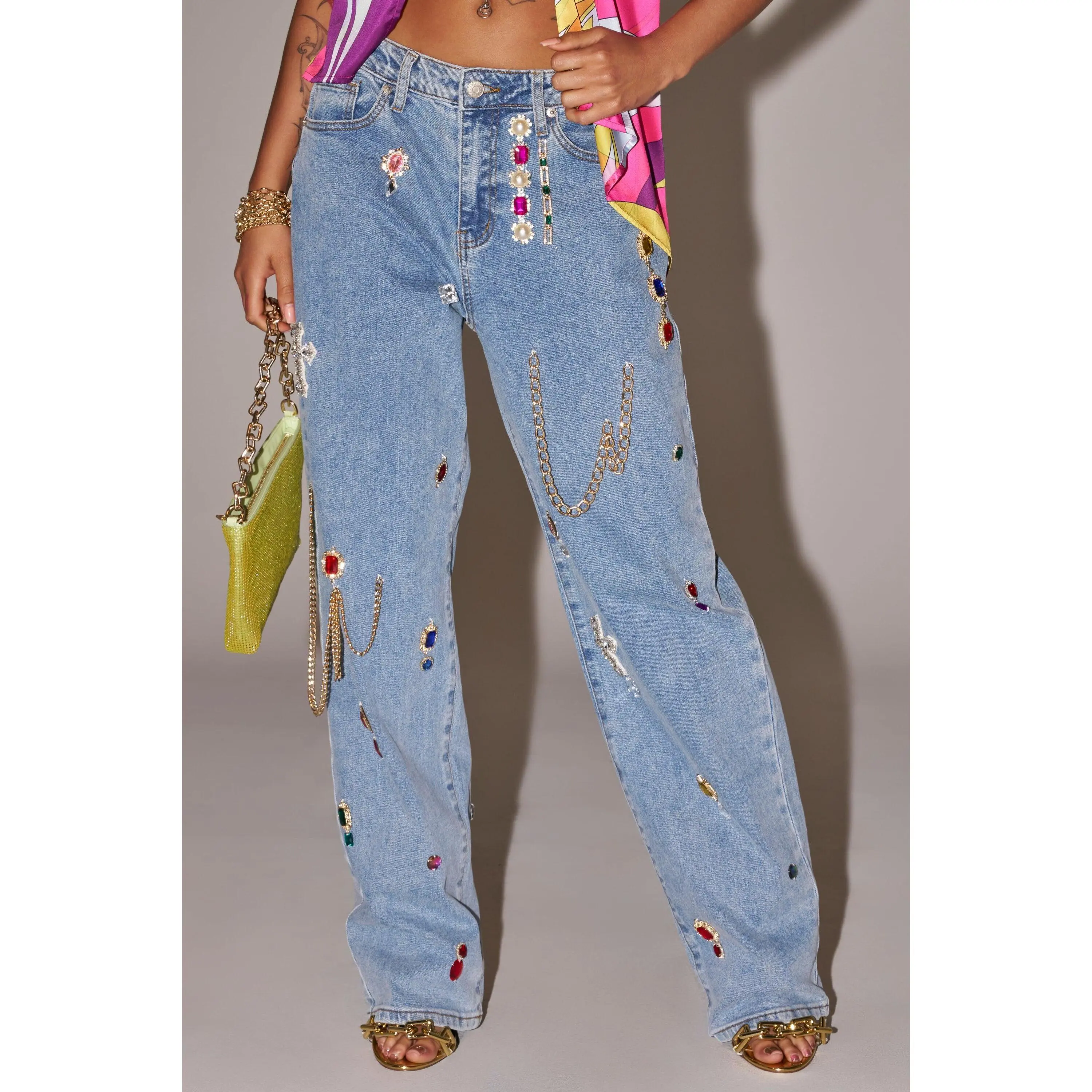 FEELING THE DIFFERENCE EMBELLISHED RELAXED DENIM