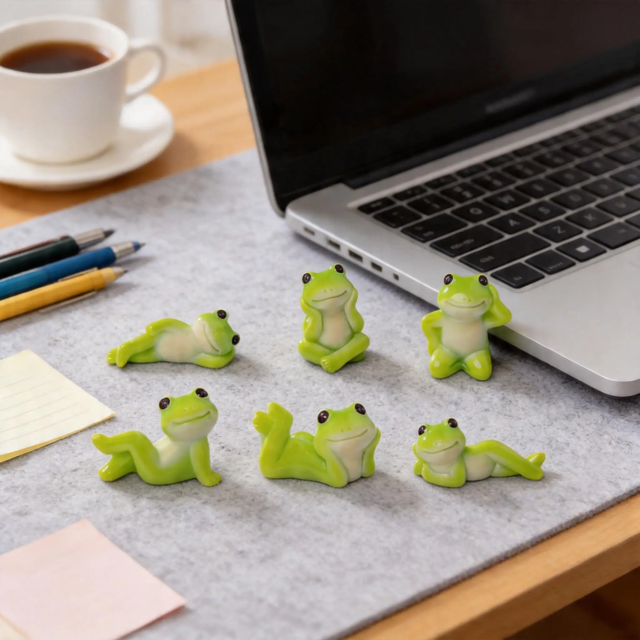 6Pcs Cute Lazy Frog Figurines Set, Resin Miniature Frog Ornaments, Aesthetic Desk Decor for Workspace, Micro Landscape Accessories, Cottagecore Room Party Favors & DIY Craft Decor