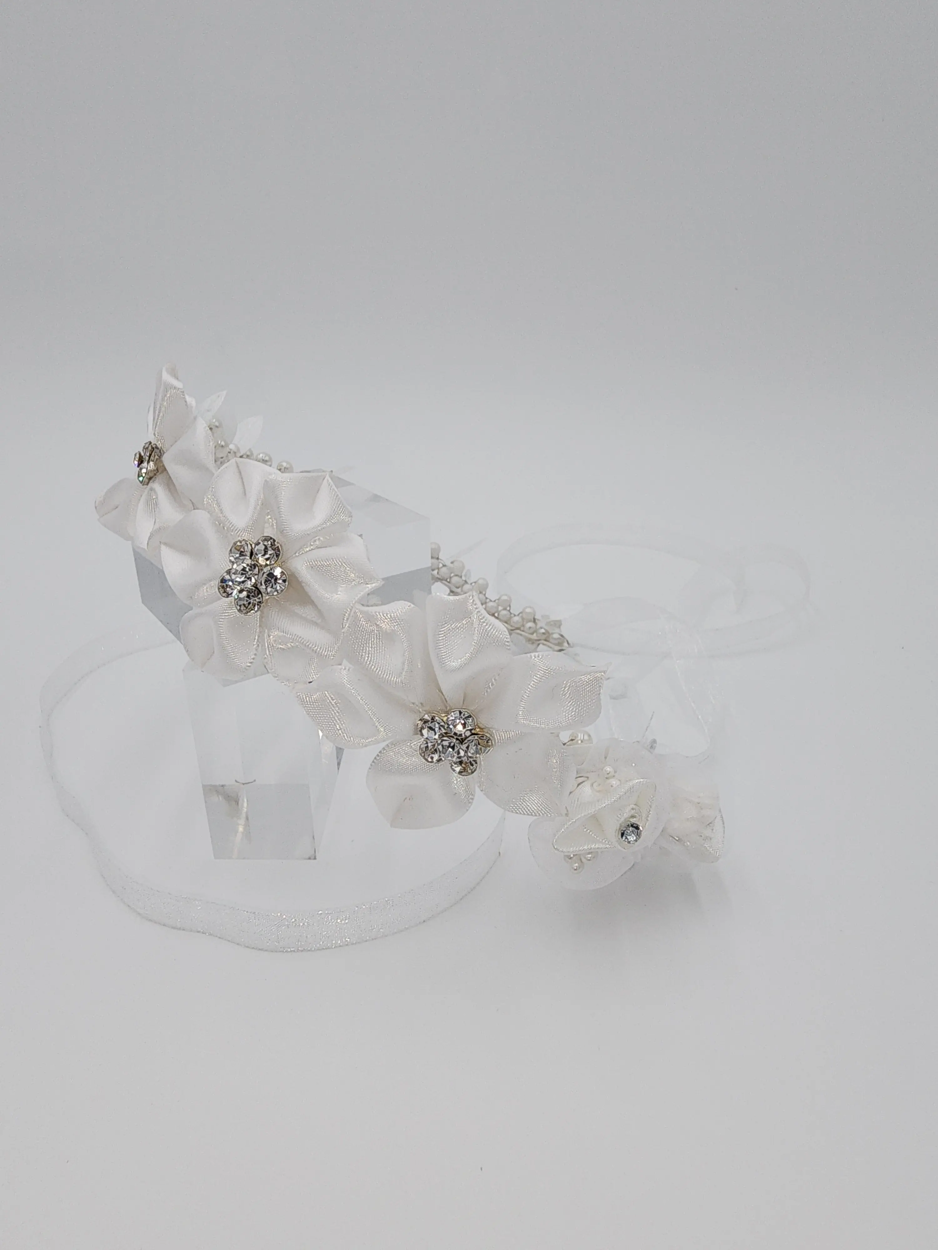 Handmade Organza Flowers Side Headpiece with Delicate Pearls for Flower Girls & Mini Quinceañeras Special Occasion Accessory