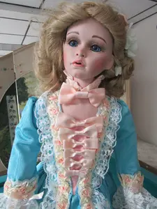 1980s LORI LADD WORLD GALLERY DOLL -AIMEE- 26" New